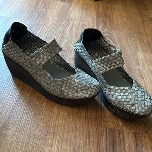 Woven stretch Mary Jane Sneakers Walking Shoes silver size 8